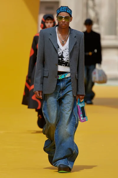 Look 31